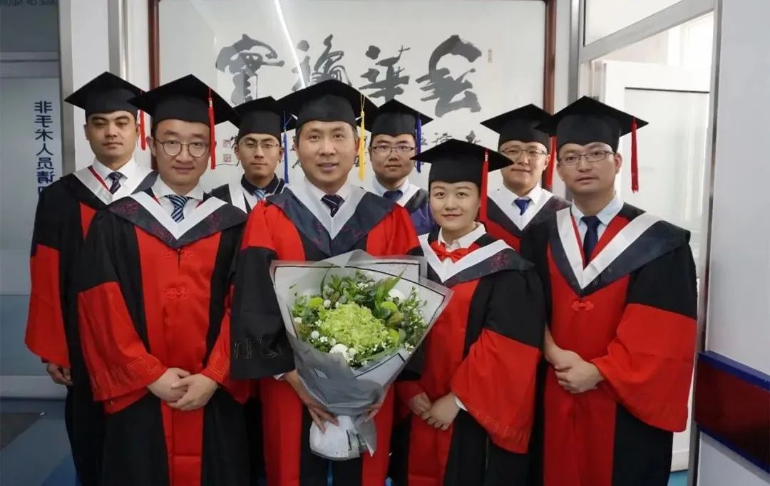 培根铸魂育新人