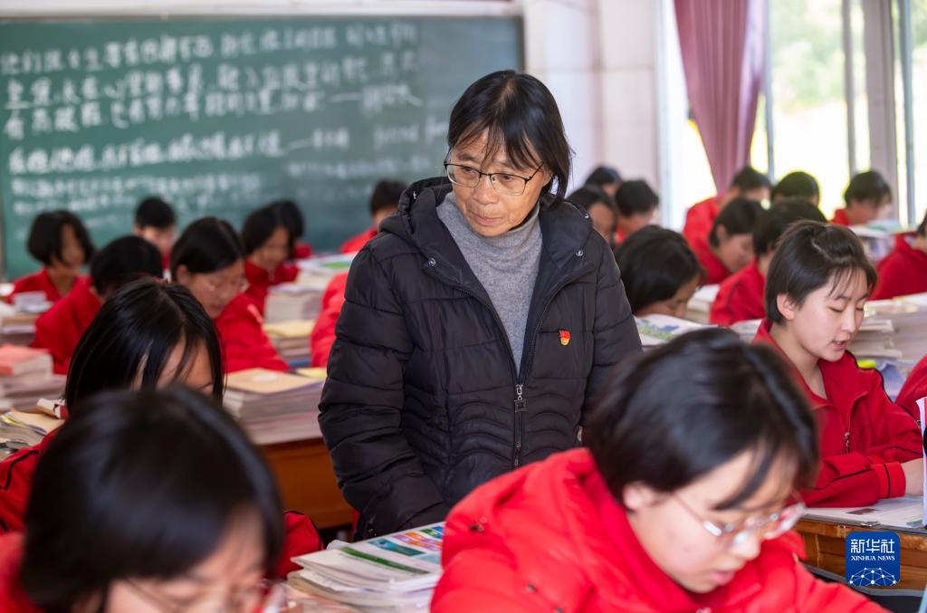 中国共产党人矢志砥砺前行
