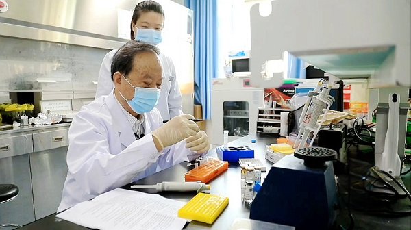 首医共产党人