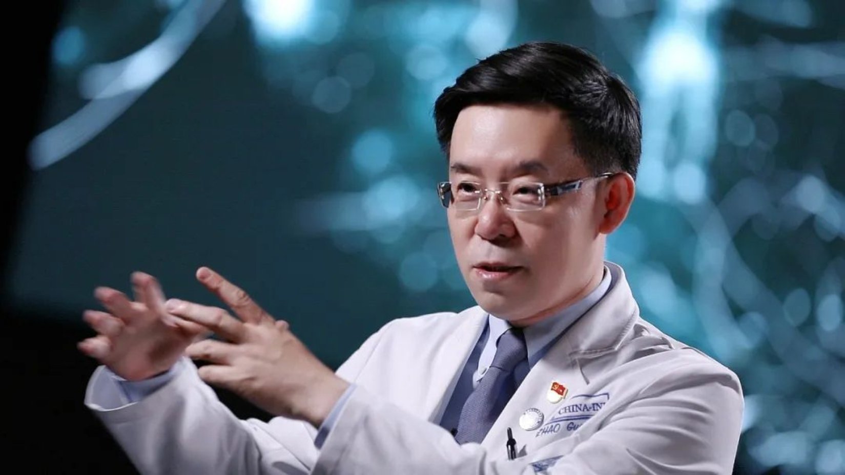 自“bat365在线登录官网出任那不