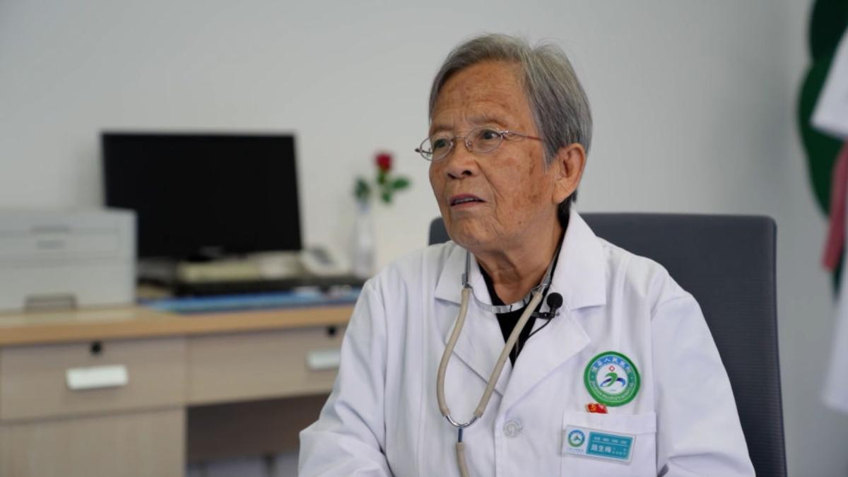 为这里的医疗事业奉献一生