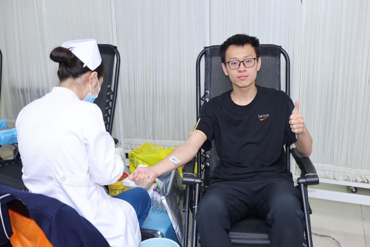 200余名首医师生怀揣“健康所系