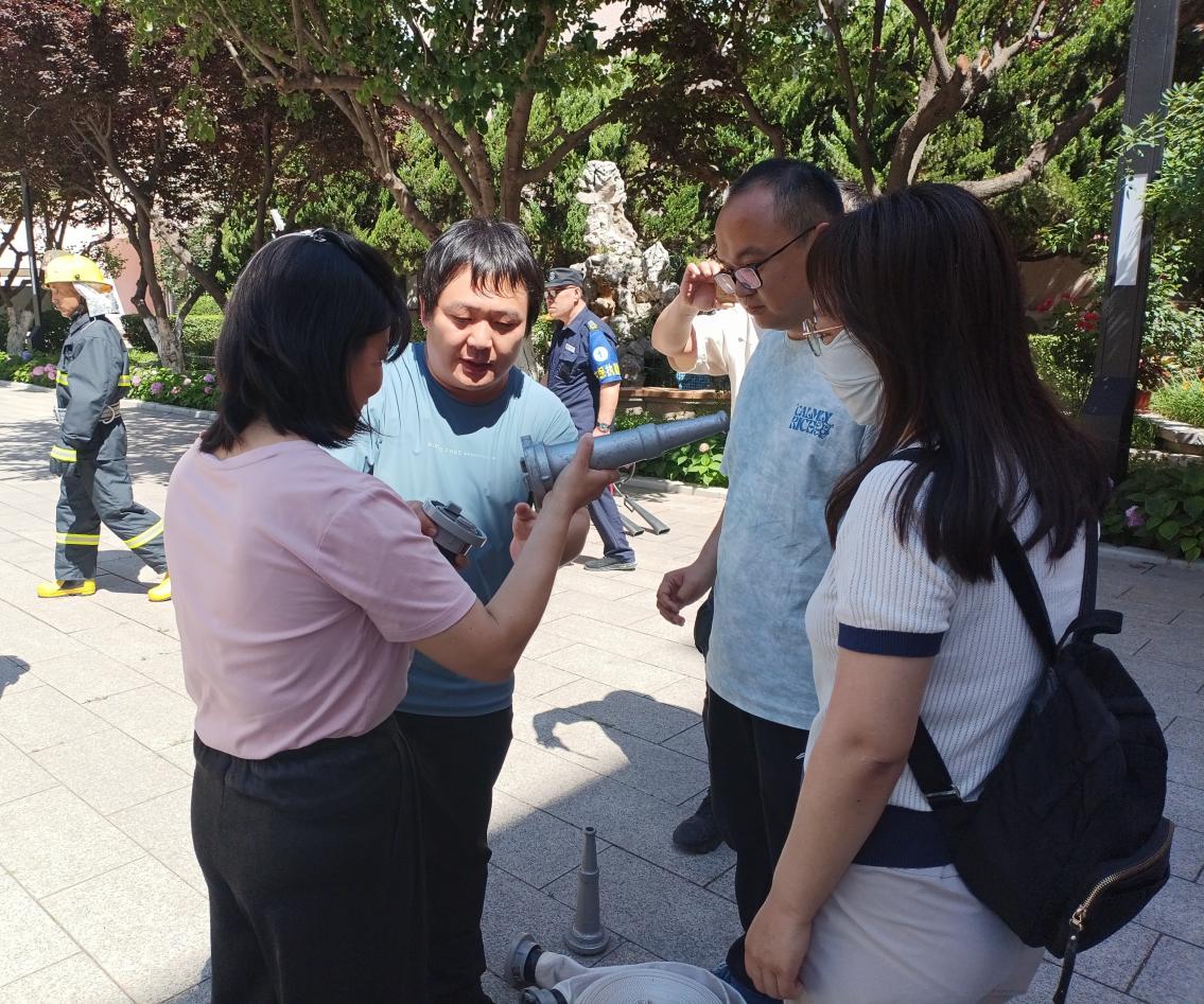 联合新入驻实验楼的科研创新平台全体师