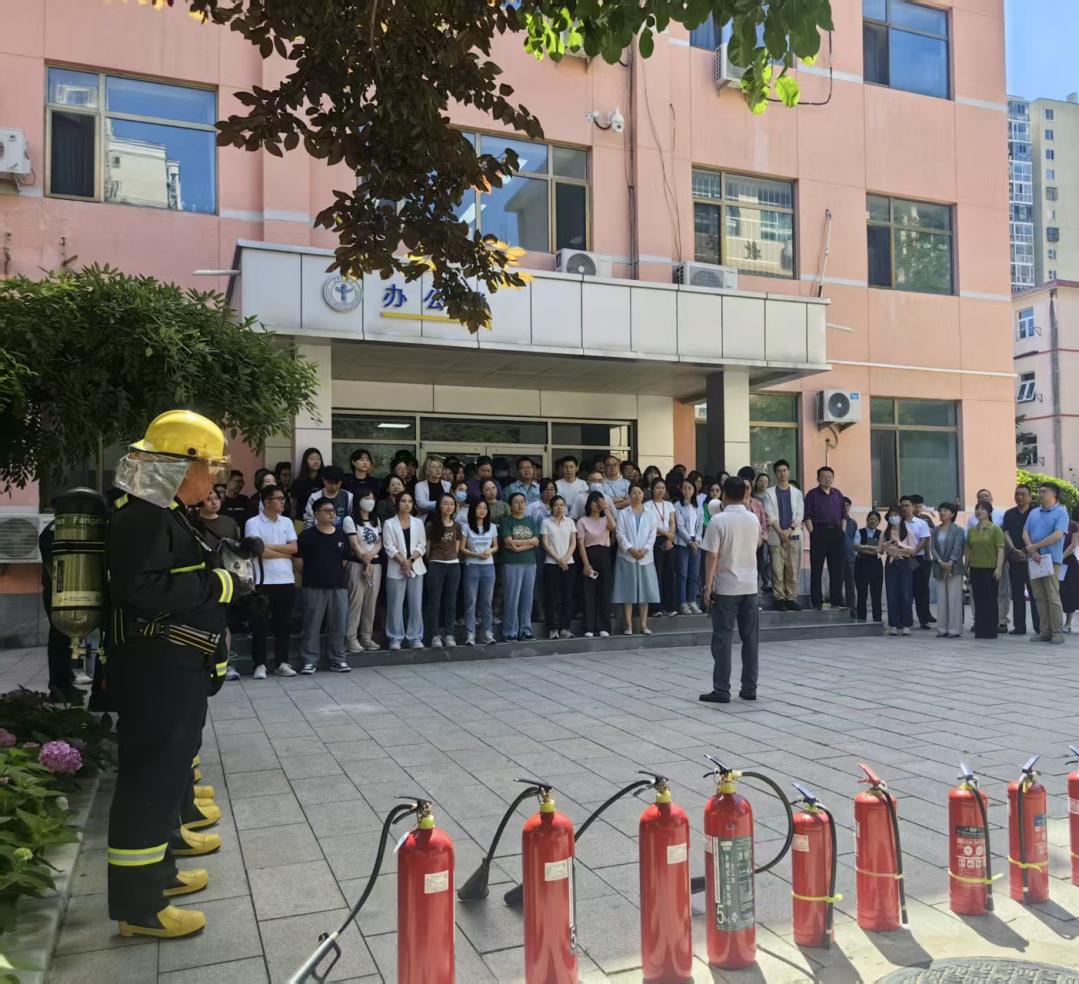筑牢校园及实验室安全防线