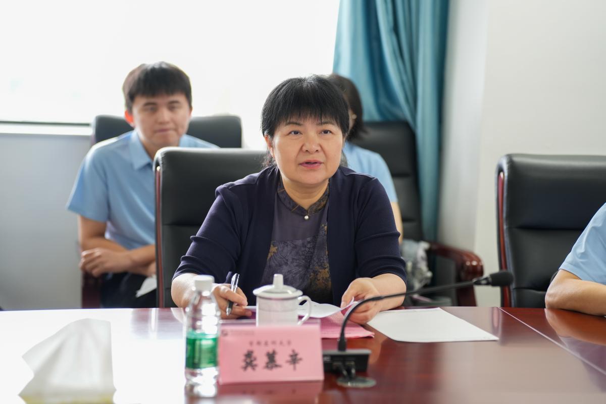 对照阅读医路启航”为主题的访企拓岗和