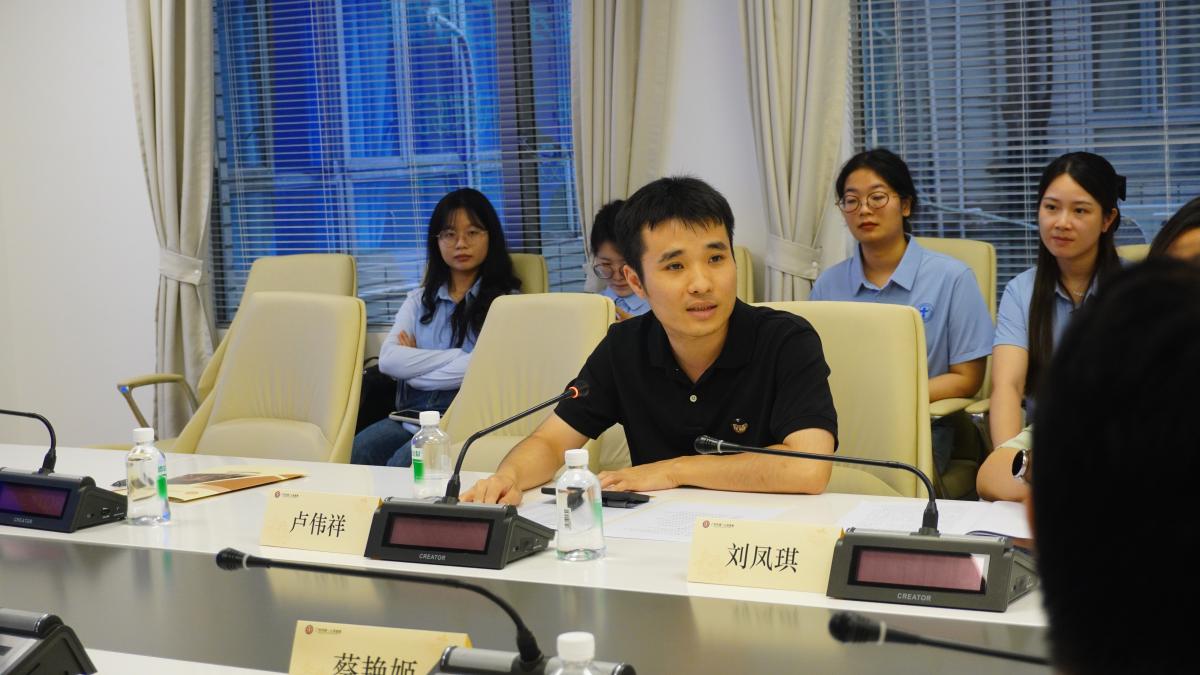 首医师生访企拓岗进行时