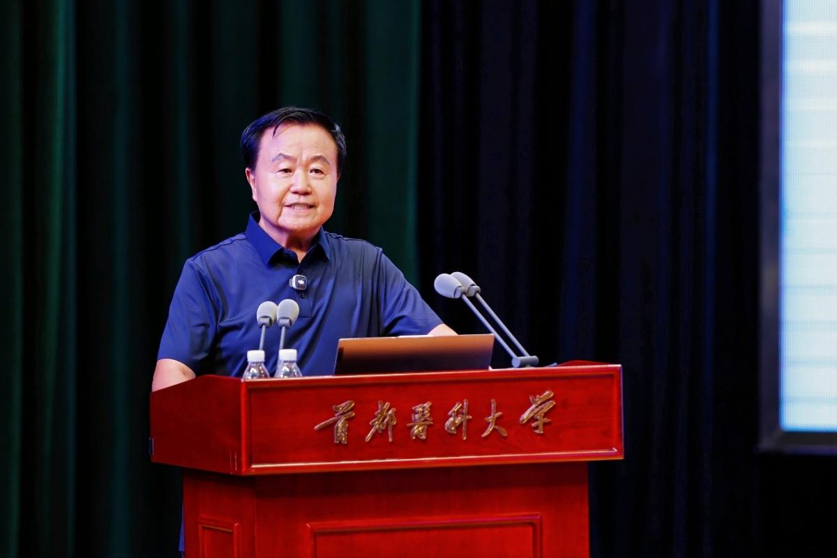 共话母校发展